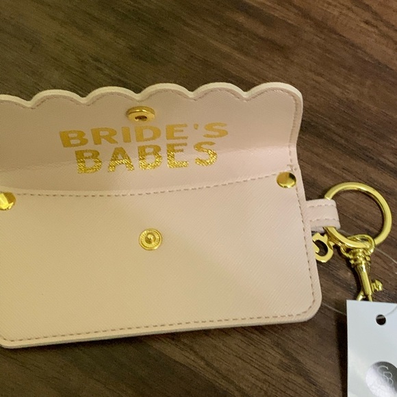 Francesca’s birde’s babes scalloped card case - Picture 7 of 11